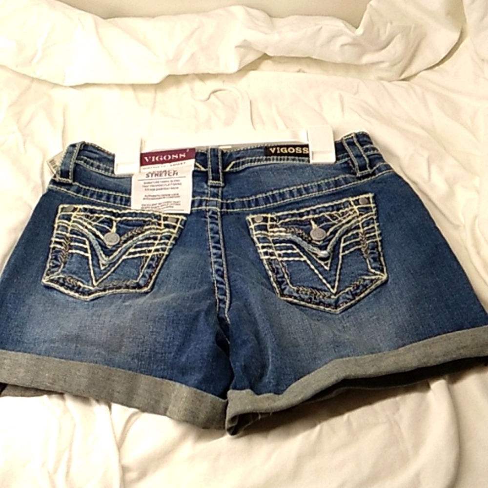 NWT Women's Vigoss Legacy stretch shorts size 2
